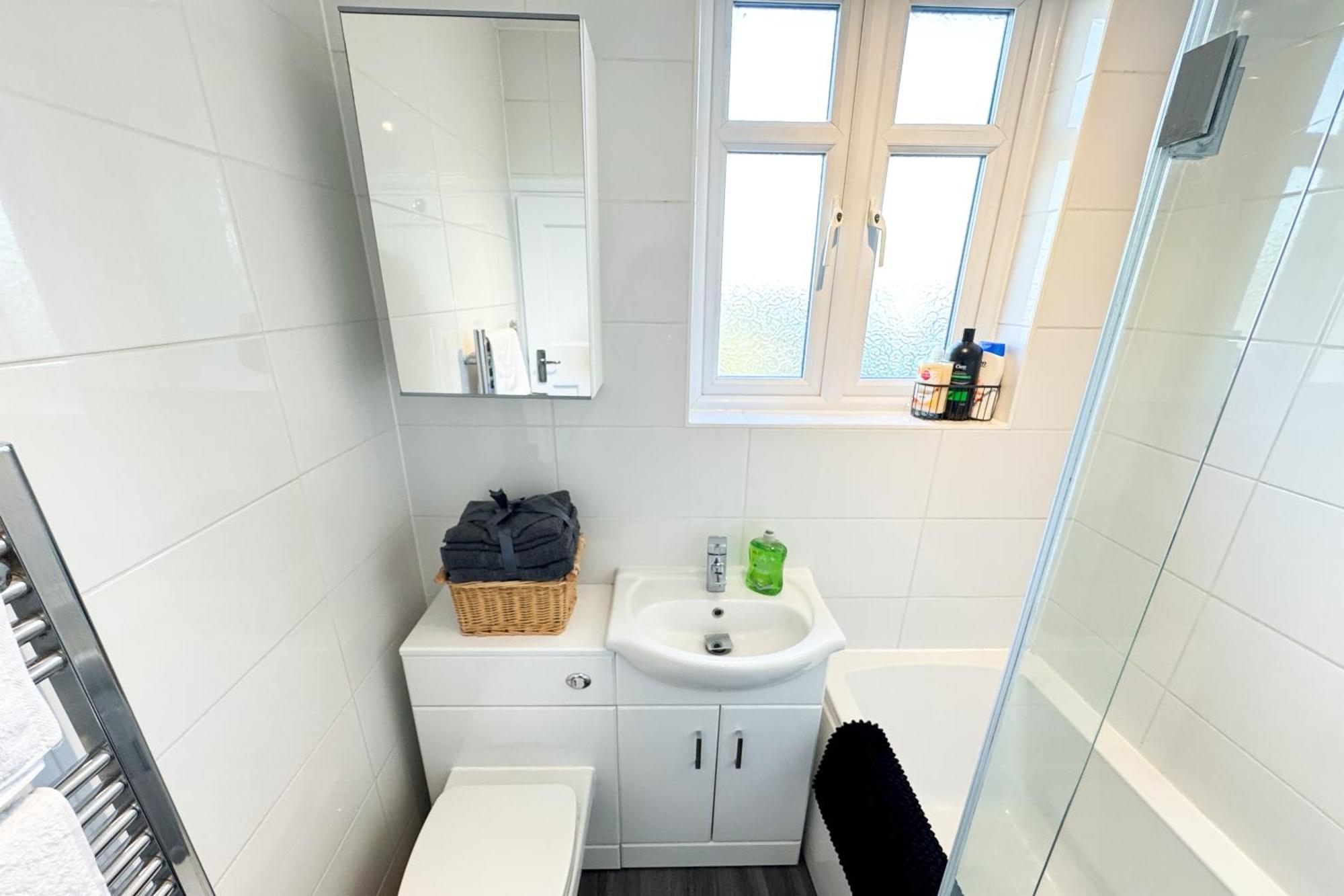 Warland House By Smart Corporate Holiday home London