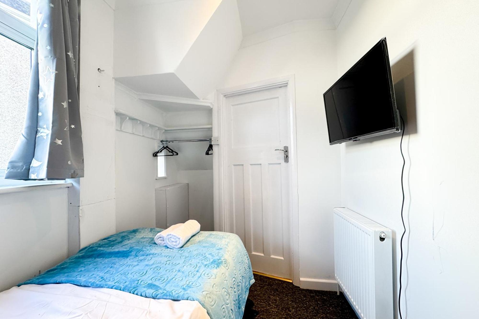 Warland House By Smart Corporate Holiday home *