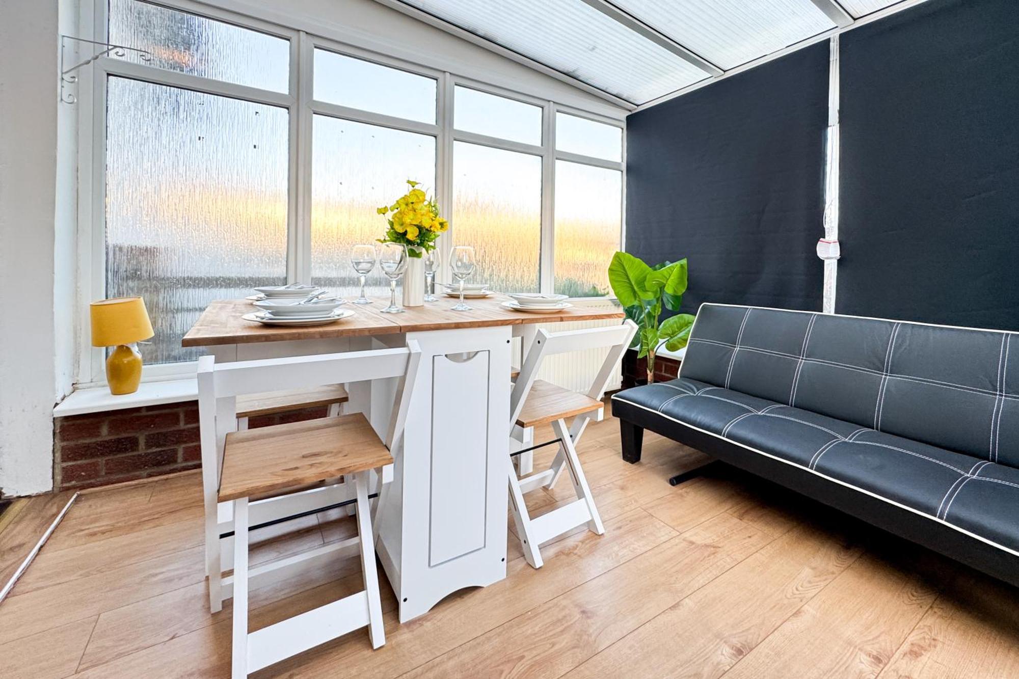 Warland House By Smart Corporate Holiday home *