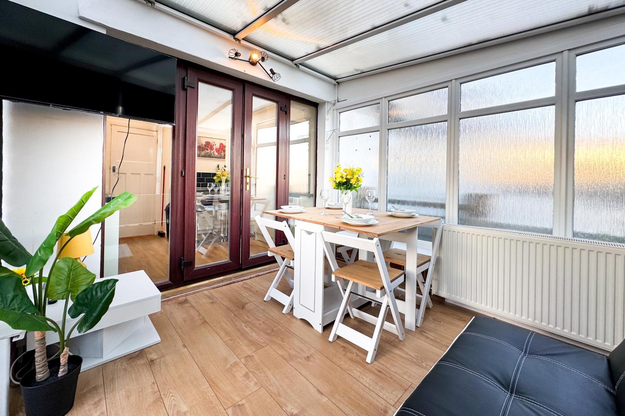 Warland House By Smart Corporate Holiday home *