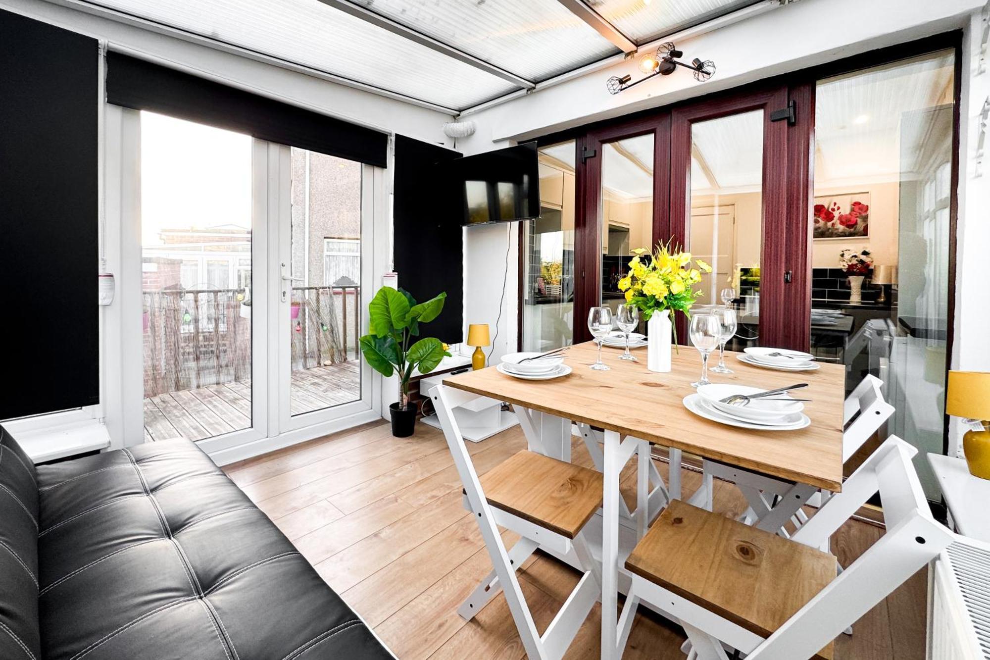 Holiday home Warland House By Smart Corporate