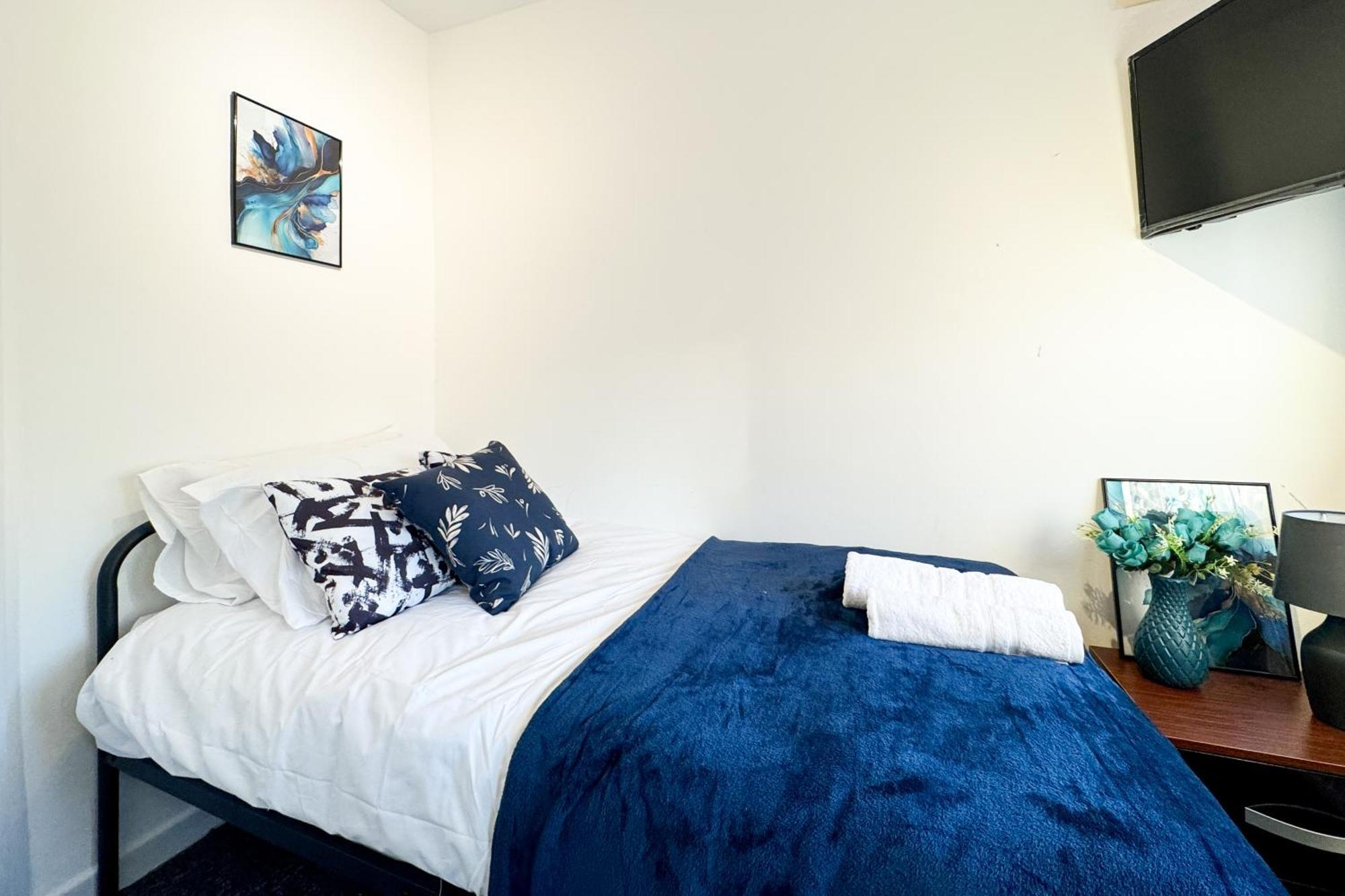 Warland House By Smart Corporate Holiday home *